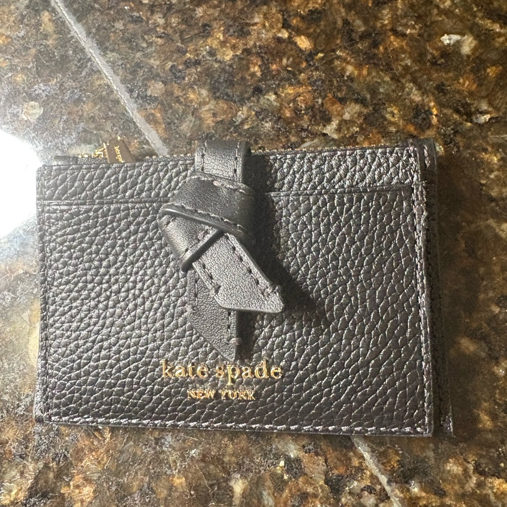 Kate Spade Madison Small Slim Card Holder.New, never used - Picture 2 of 6